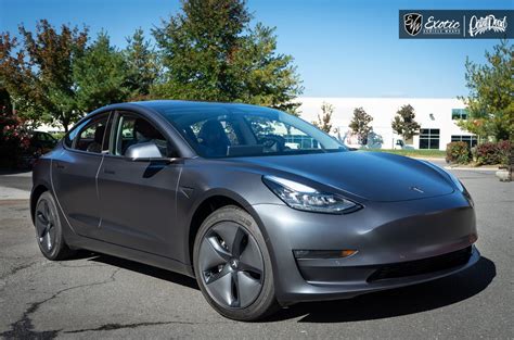 Tesla Model 3 Midnight Silver Metallic 2024 Cher Melany