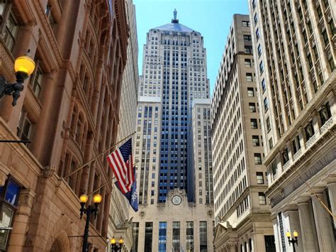 Chicago Board of Trade Building Chicago | Chicago Loop Architecture Walking Tour | eVisitorGuide