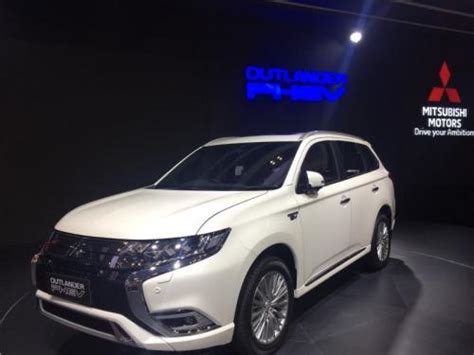 30 Unit Mitsubishi Outlander PHEV Siap Masuk Indonesia Okezone Otomotif