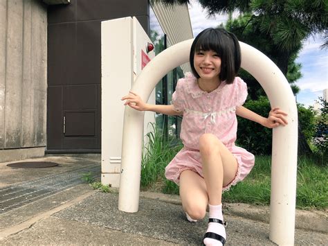 Nmb48市川美織が短パン隙間から黒パンツをハミパン みんくちゃんねる