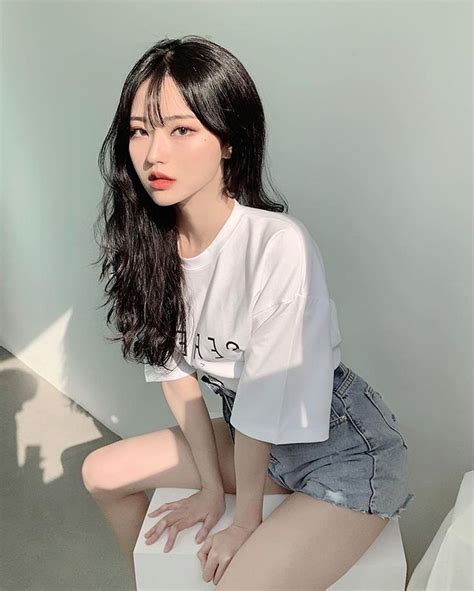 Pin Oleh Cyan Charlotte Di Ulzzang Girls Pose Gadis Ulzzang Gadis Korea Model Pose