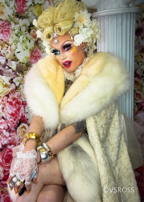 Pearl (Drag Queen) Height, Weight, Age, Boyfriend, Family, Biography