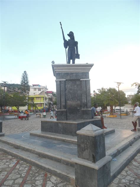 Jean-Jacques Dessalines Statue (Cap-Haitien) - All You Need to Know ...