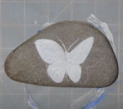 Easy DIY Butterfly Rock Painting