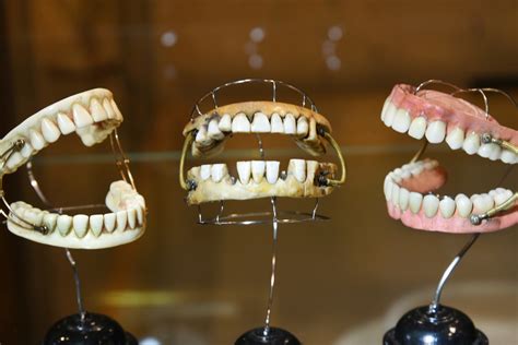 Dentalmuseum In Colditz Zeigt Skurriles Und Religi Ses Gewaltiger Schatz