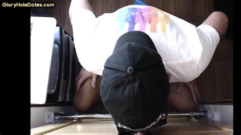 Gloryhole Amateur DILF Sucks Rod With His Hungry Mouth