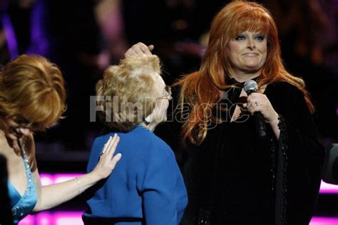 Reba McEntire Jacqueline McEntire and Wynonna Judd | FilmMagic | 107480340