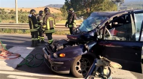 Tragico Incidente Questa Mattina Sulla Giovane Operaio Muore Nel