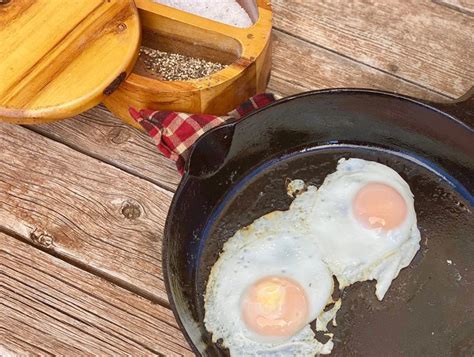 The Perfect Fried Egg In A Cast Iron Skillet Kent Rollins Recipe