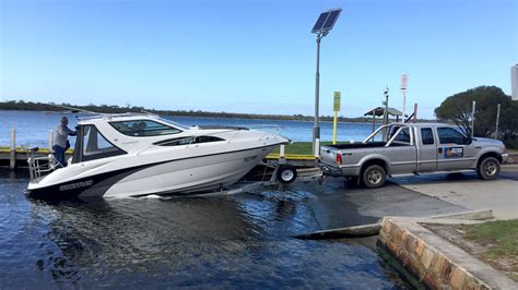 Boat Launching and Retrieval Service | Metung Marine and Storage