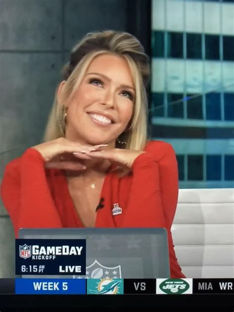 Colleen Wolfe Nfl Network R Hot Reporters