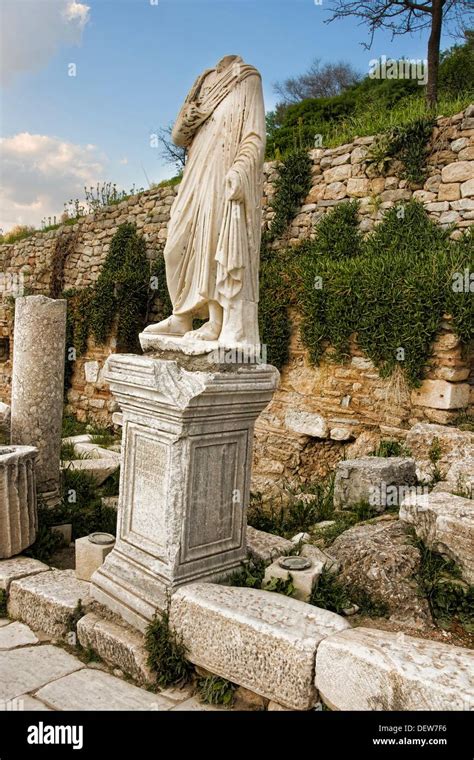 Headless Statue In Ruins Ephesus Hi Res Stock Photography And Images