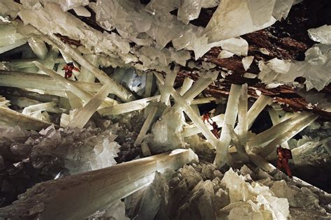 Cave of the Crystals, Mexico | Breathtaking places, Crystal cave ...