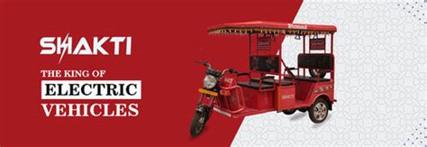 6 Seater Capacity Red Battery Operated Passenger E Rickshaw With Iron