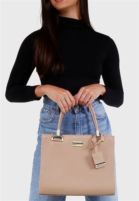 Bolsa Feminina Grande Transversal Ombro Forro Cetim Casual Nude Compre Agora Dafiti Brasil