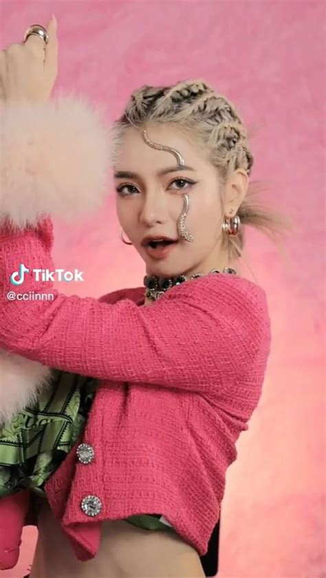 Được xem là mỹ nhân không góc chết Xoài Non vẫn thua hot Tiktoker Ciin ở điểm này