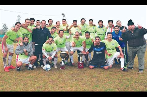 Deportivo Cristal volvió a gritar campeón La Liga La Ratonera le dio