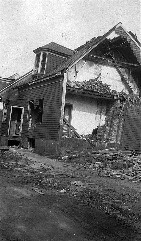 Royal Canadian Navy : Damage caused by Halifax Explosion, 1917