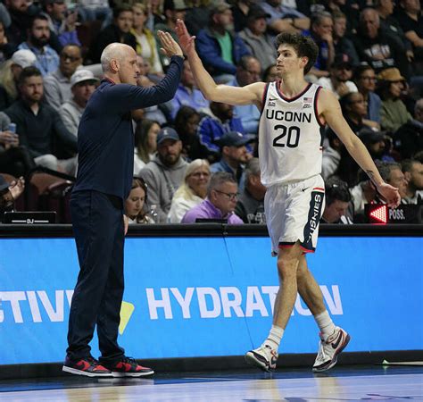 Uconn Men Vs Sacred Heart Time Tv What You Need To Know