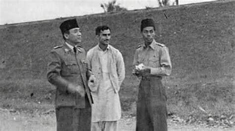 Cek Fakta Benarkah Orang Yang Bersama Bung Karno Dan Jenderal