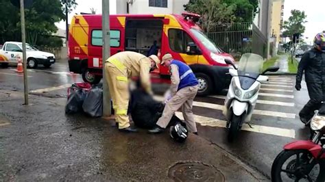 Motociclista Fica Ferido Ap S Sofrer Queda De Moto No Centro V Deo