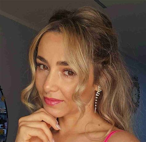 Sweet_Ary Age, Bio, Nationality, Wiki, Height and Boyfriend