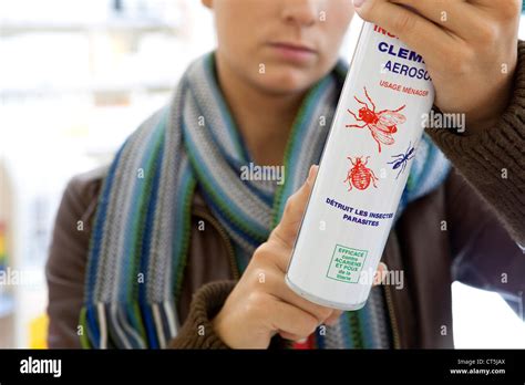 Insecticide -Fotos und -Bildmaterial in hoher Auflösung – Alamy