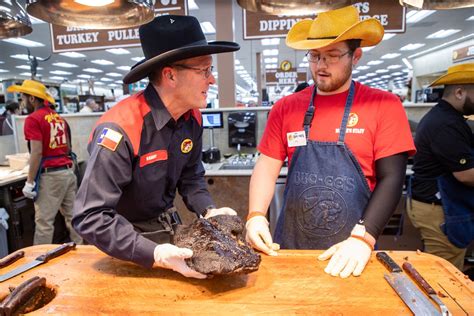 Kentucky Buc-ee's location opens. What Indiana residents should know