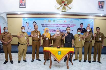 Goriau Kapal Bocor Diterjang Ombak Tiga Nelayan Terombang Ambing Di