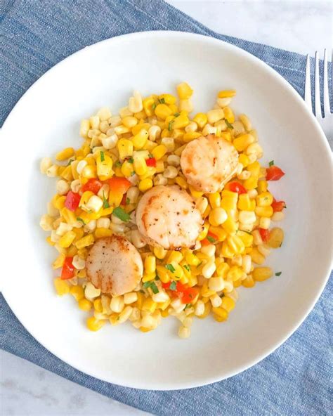 Healthy Corn And Red Pepper Salad With Seared Scallops Herbs Flour