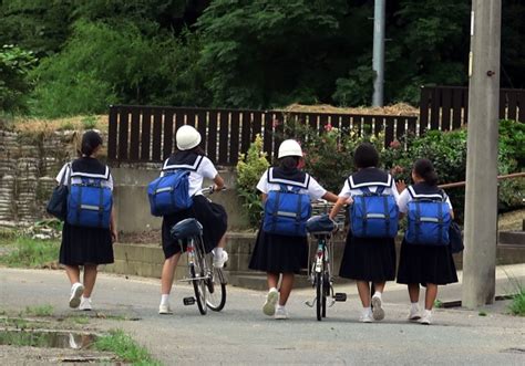 春から新入学！自転車通学事故で注意したい点と保険のおすすめ 8月のレオ Lifestyle