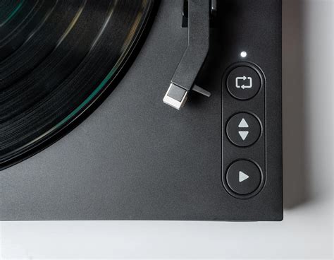 CES 2024 Le Nouveau Tourne Disque Victrola Stream Sapphire L