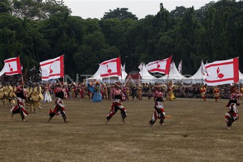 Tari Kolosal Peringatan HUT Pramuka ANTARA Foto