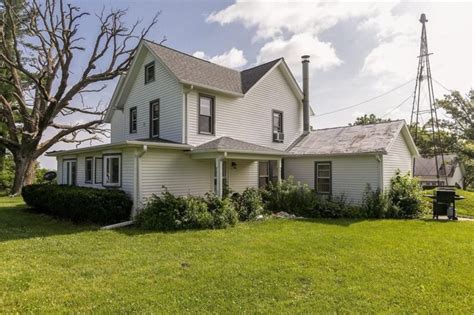 C1899 Move In Ready Farmhouse For Sale With Outbuildings On 235 Acres