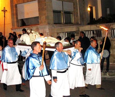 Specchia Il Venerd Santo La Processione Del Cristo Morto E Dell