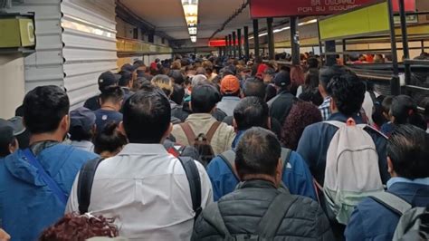 Chilango Metro Desalojan Trenes De La L Nea Por Fallas Y Retrasan