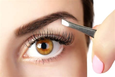 Como Quitar Las Cejas Con Pinza Makeup Geek Makeup Tips Eye Makeup