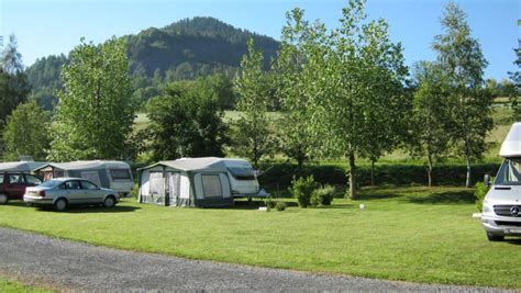 Huttopia Lac De Serre Pon On Natuurcamping Nl