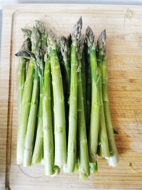 asperges vertes sauce tahine manger sain  gourmand prep min
