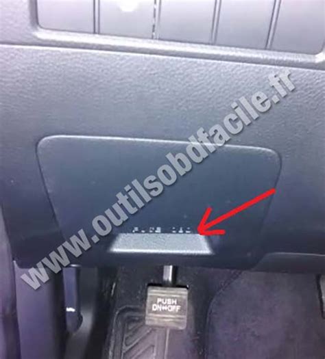 OBD Stecker In Hyundai Santa Fe 3 Phase 1 2012 2015 Einfach Ihren