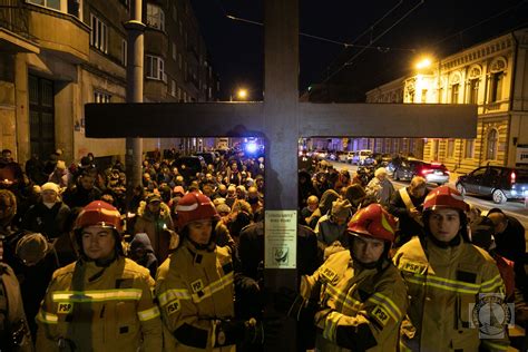 Ekumeniczna Droga Krzyżowa przeszła przez centrum Łodzi Archidiecezja