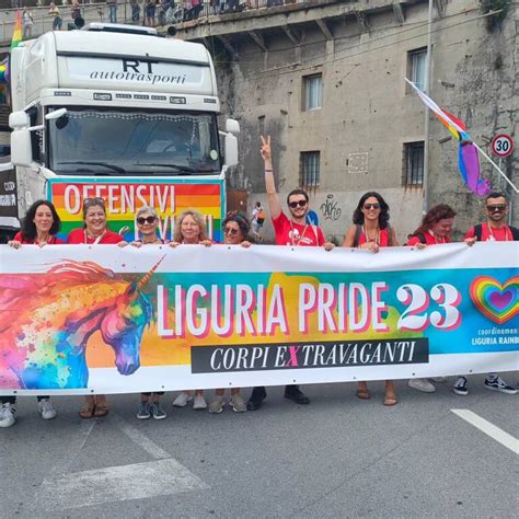 Liguria Pride In Corteo Oltre 15mila Persone Manifestanti Da Tutta La