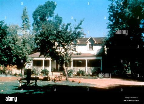 THE WALTONS, family home, 1972-81 Stock Photo - Alamy