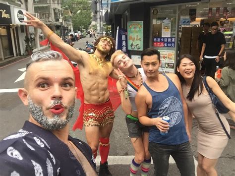 80 000 Celebrate Gay Change In Taiwan Gay Pride March Gay Nation