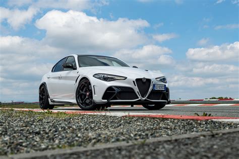 Alfa Romeo Giulia GTA Finally Sells Out, 18 Months After Premiere ...