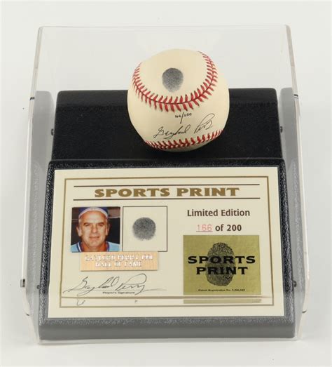 Gaylord Perry Signed Le Onl Baseball Display With Thumbprint Beckett