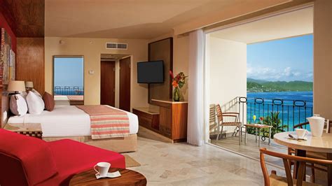 Luxury Rooms & Suites in Puerto Vallarta | Sunscape Puerto Vallarta ...