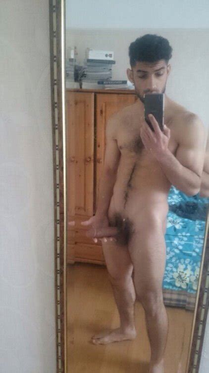 Indian Gay Pics Hot Naked Hunk Exposing His Sexy Package Indian Gay Site