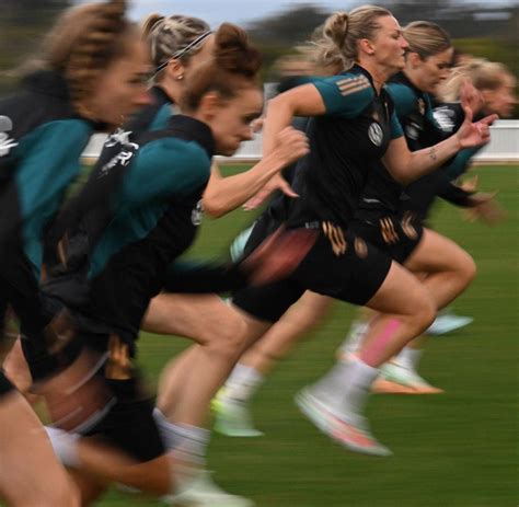 Coupe Du Monde F Minine Quipe Dfb Pr Te Prendre D Assaut Le