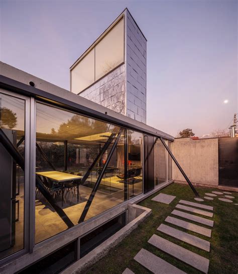 Mogro House (or Skylight House) / Rodolfo Cañas | ArchDaily